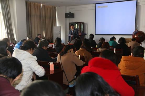 说明: C:\Users\CHXGB\Desktop\20181123快猫
学习贯彻中国工会十七大精神\IMG_8031.JPG