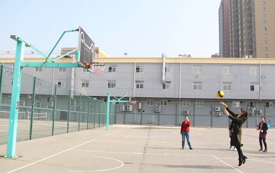 说明: E:\work\宣传部\宣传工作\Photos\2018\201811\20181109快猫
召开教职工趣味运动竞赛\xcb\IMG_7081.JPG