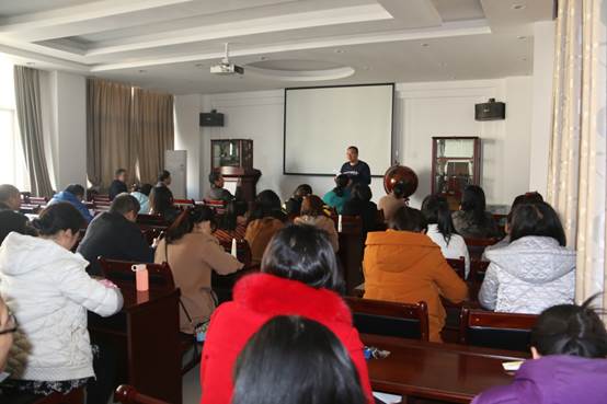 说明: C:\Users\CHXGB\Desktop\20181123快猫
学习贯彻中国工会十七大精神\IMG_8037.jpg